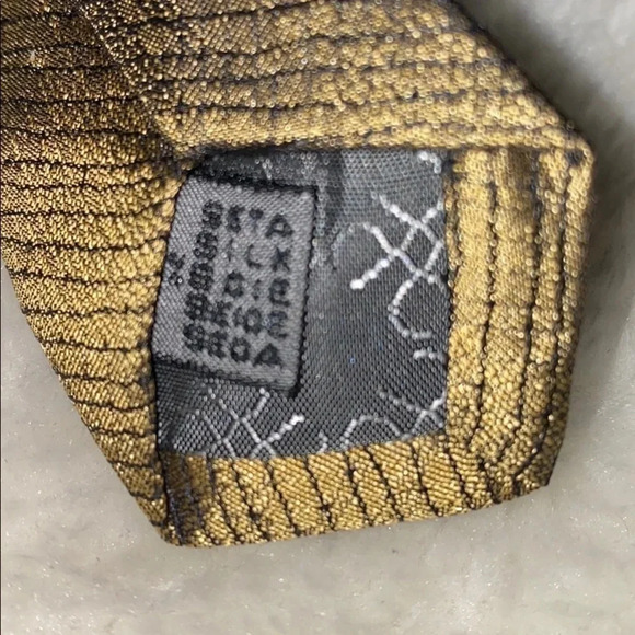Harry Rosen Gold Silk Tie - Picture 4 of 9